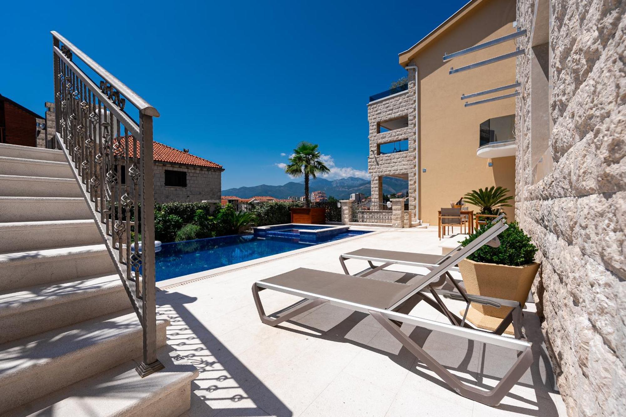 Raicevic Residence Tivat Buitenkant foto