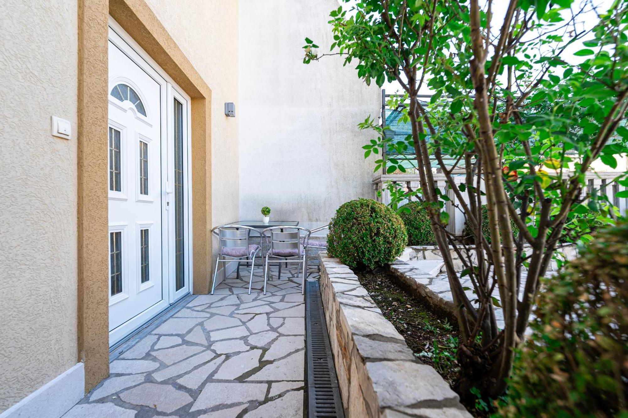 Raicevic Residence Tivat Buitenkant foto